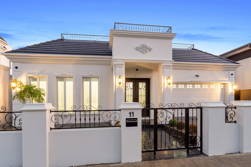 11 BISECT RD, GREENVALE, VIC 3059