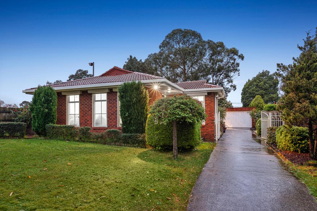 35 Chartwell Dr, Wantirna, VIC 3152