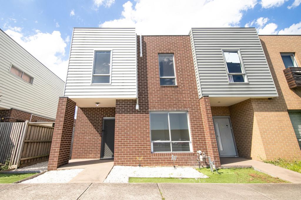 40 Sahi Cres, Roxburgh Park, VIC 3064
