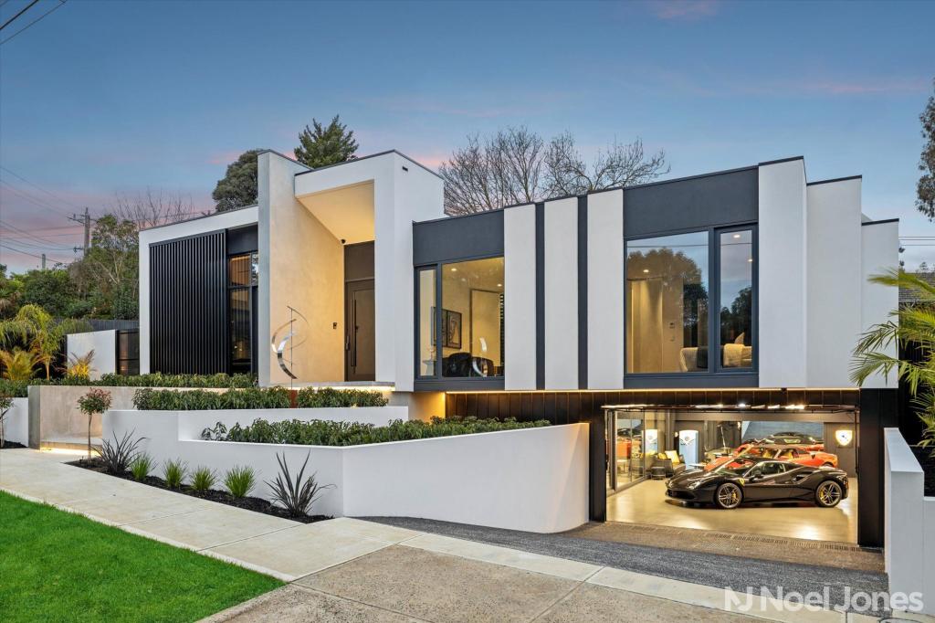 4 Saxonwood Dr, Doncaster East, VIC 3109