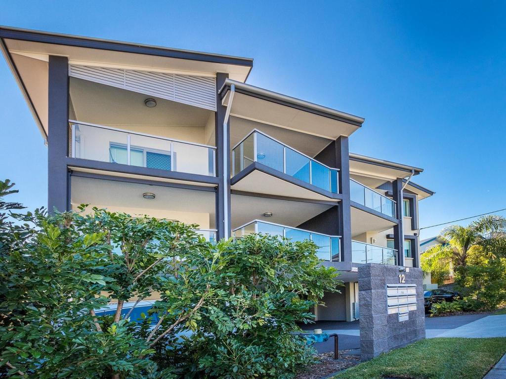 4/12 FLAVELLE ST, CARINA, QLD 4152