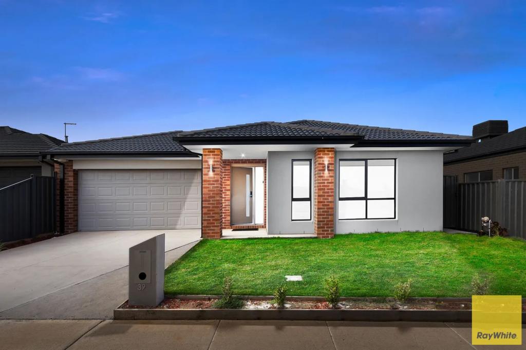 39 Hemingway Dr, Rockbank, VIC 3335