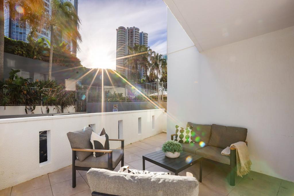 1/4 Clifford St, Surfers Paradise, QLD 4217