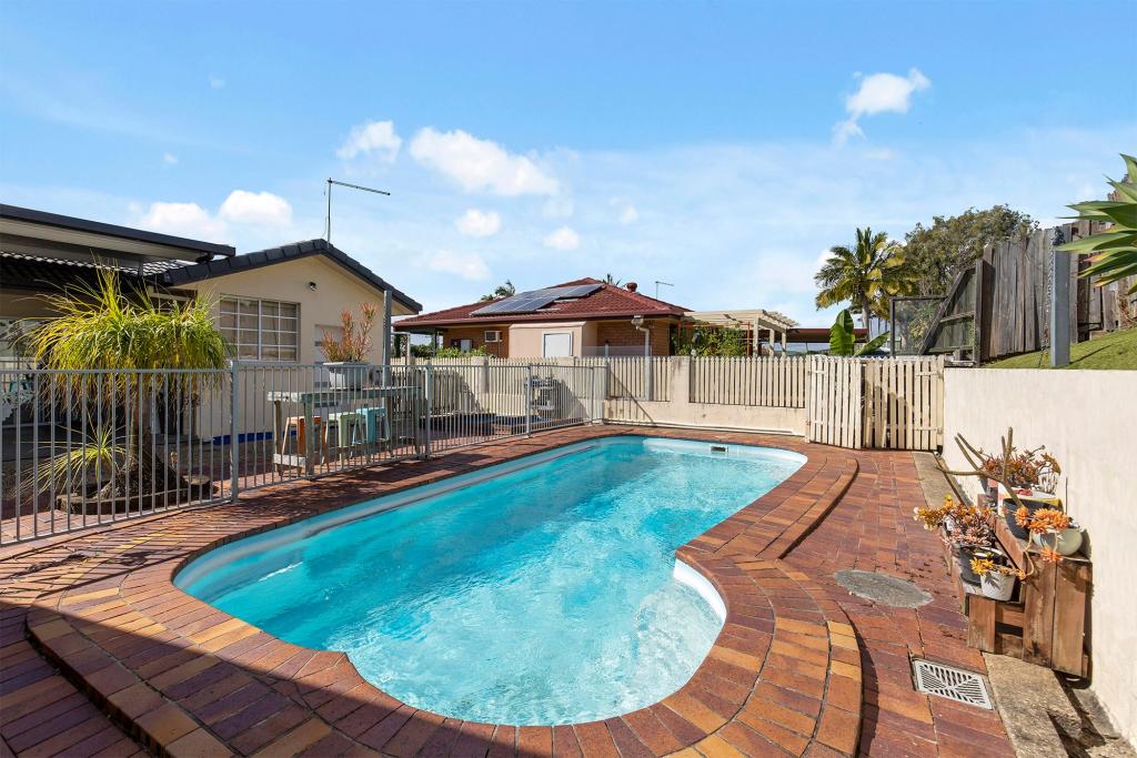 22 Gilford Cres, Albany Creek, QLD 4035