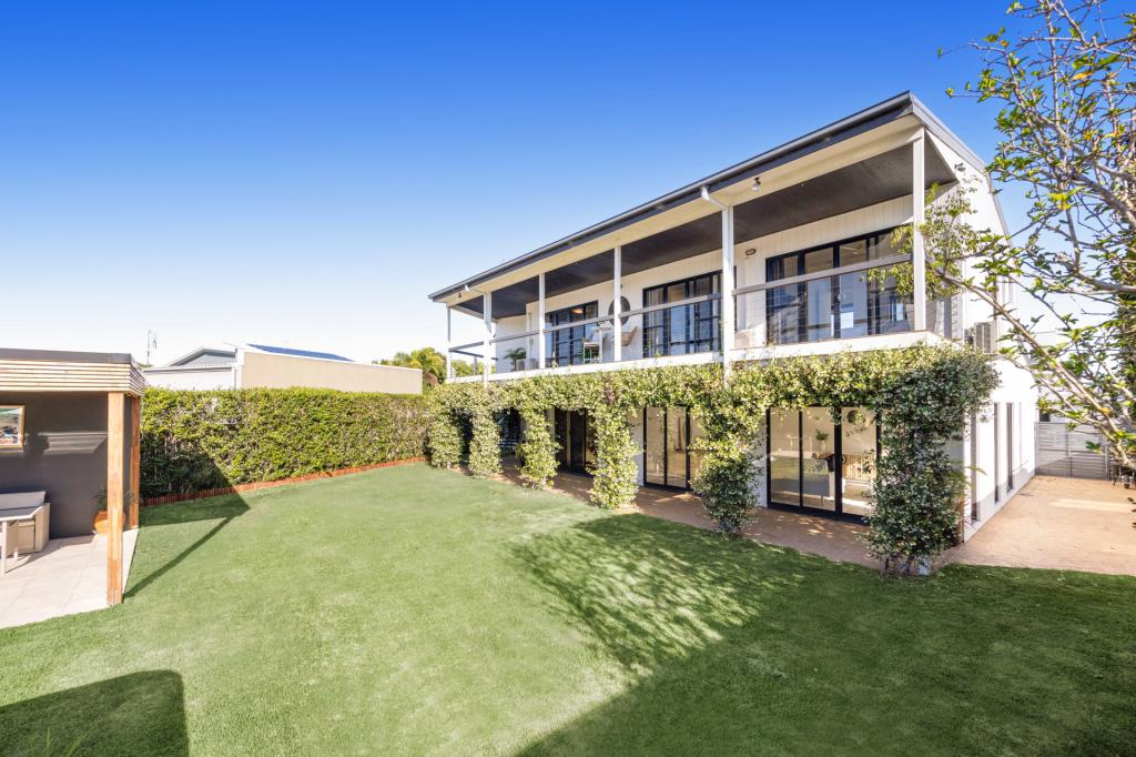 6 Santorini Ct, Parrearra, QLD 4575