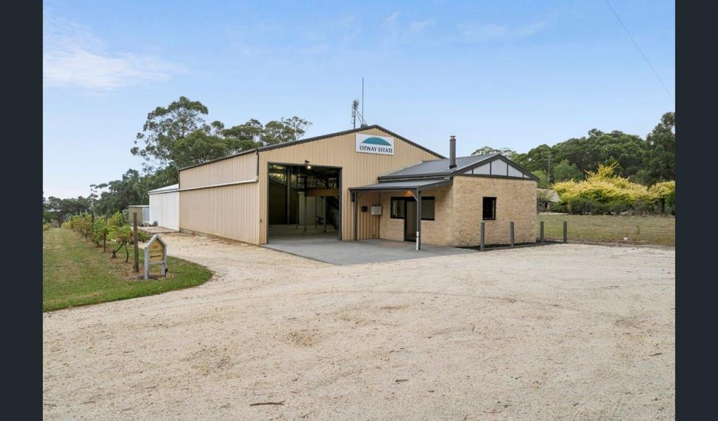 20 Hoveys Rd, Barongarook West, VIC 3249