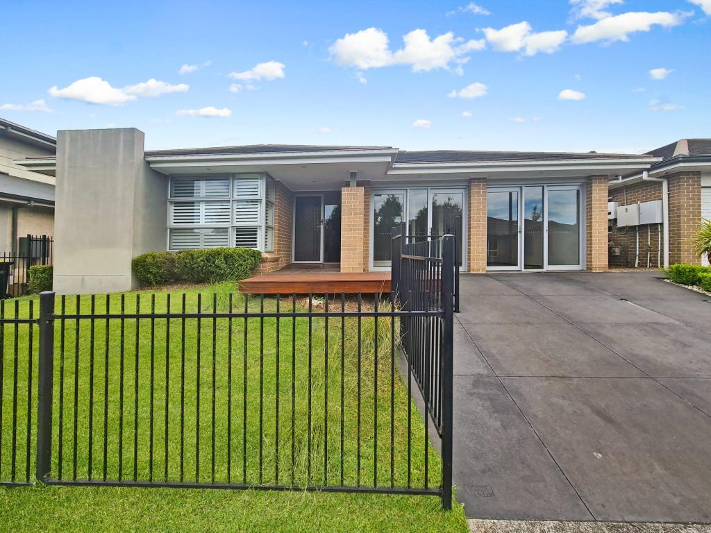 4 Matcham St, Jordan Springs, NSW 2747