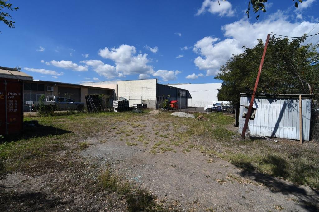 Yard/17-19 Whitehouse St, Garbutt, QLD 4814