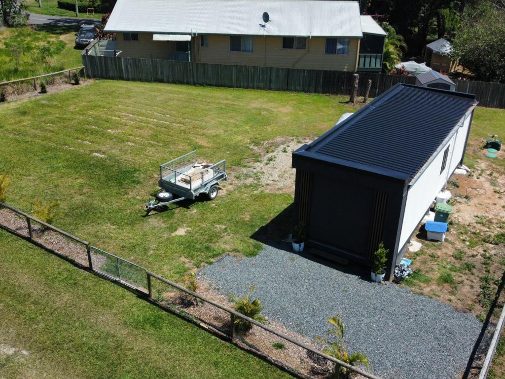 5 Francis Rd, Macleay Island, QLD 4184