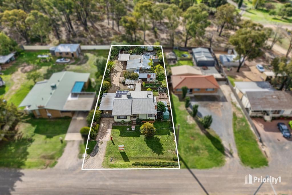 192 Marong Rd, West Bendigo, VIC 3550