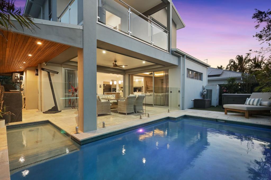 156 Quay Cct, Newport, QLD 4020