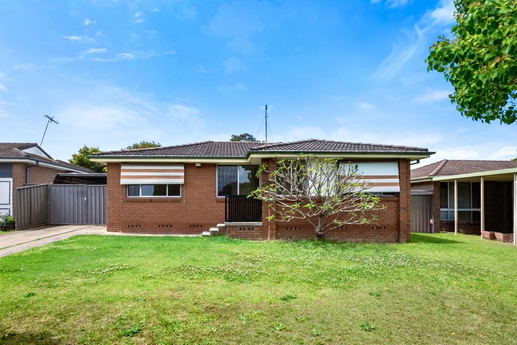 12 Shadlow Cres, St Clair, NSW 2759