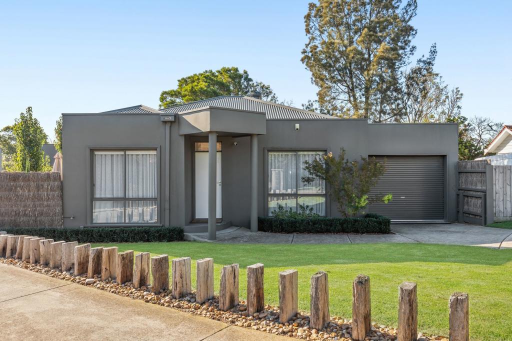 2/6 Alvina Ct, Frankston, VIC 3199