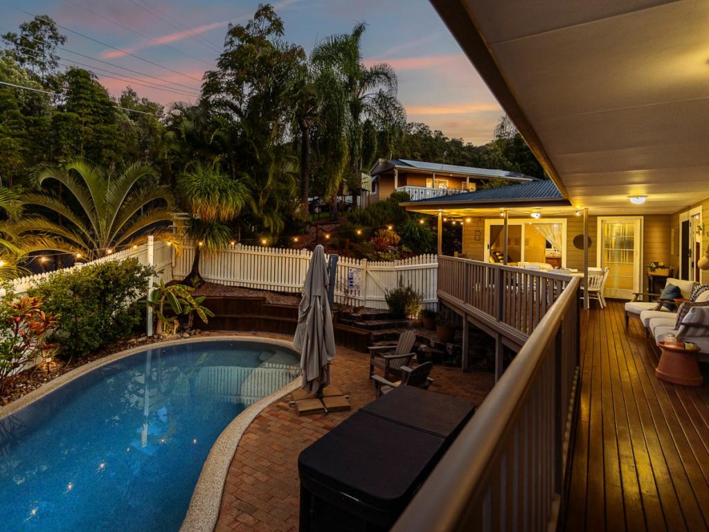 33 Glenrowan Dr, Tallai, QLD 4213