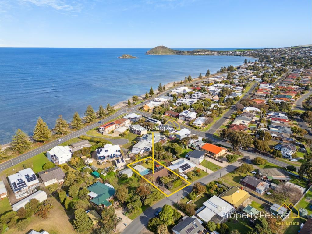 26 Gibson Ave, Victor Harbor, SA 5211