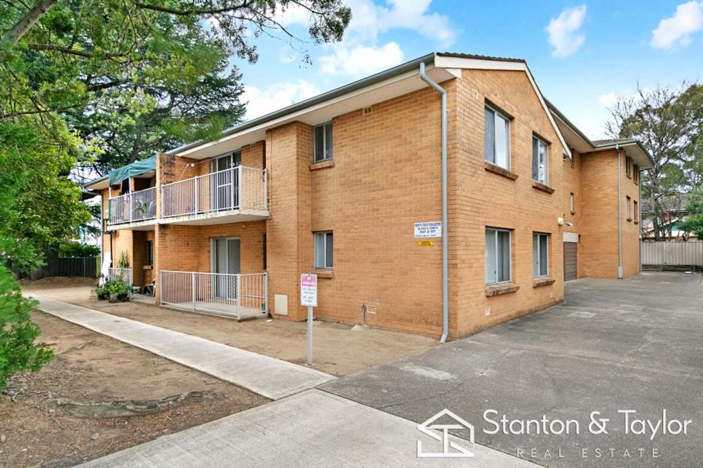 2/4 John Tipping Gr, Penrith, NSW 2750