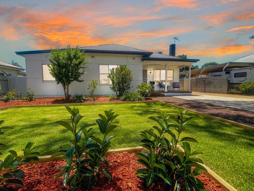 25 Griffin Ave, Griffith, NSW 2680