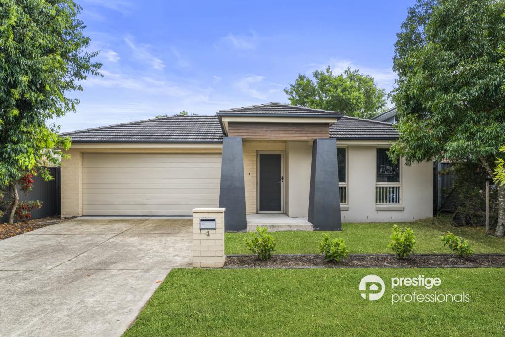 4 Bullrush Cres, Voyager Point, NSW 2172