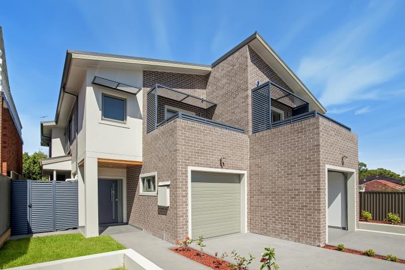 2 MERCER CRES, BEVERLY HILLS, NSW 2209