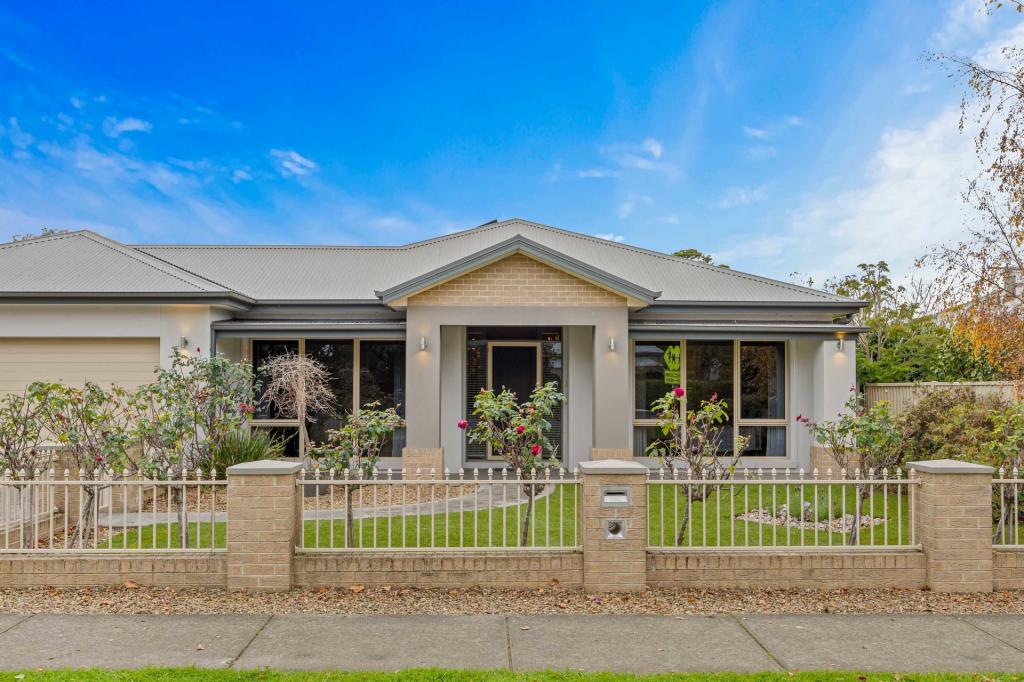 705 Warrenheip St, Buninyong, VIC 3357