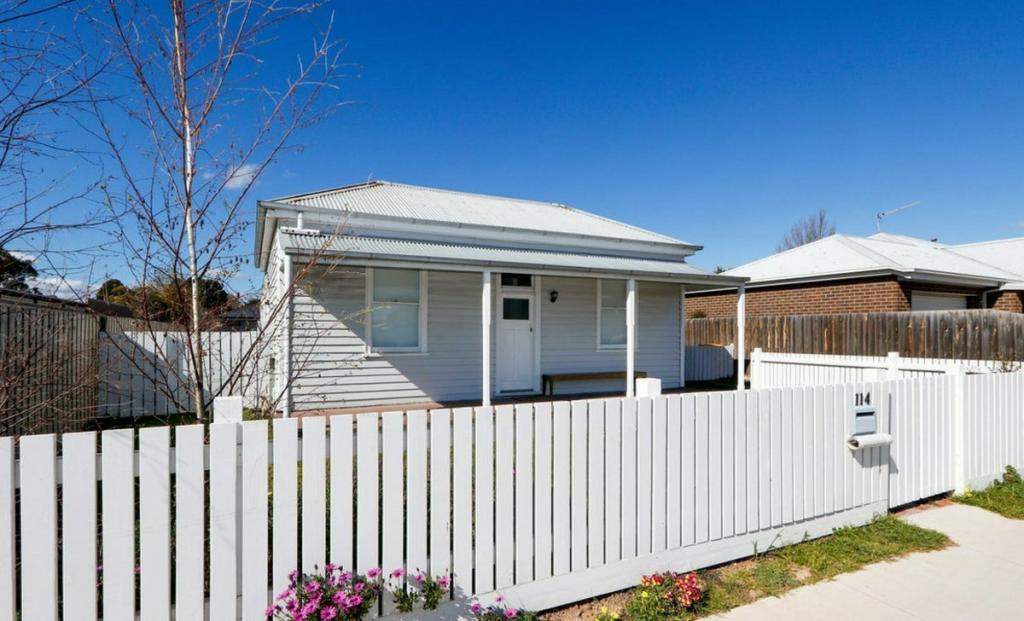 114A MARLEY ST, SALE, VIC 3850