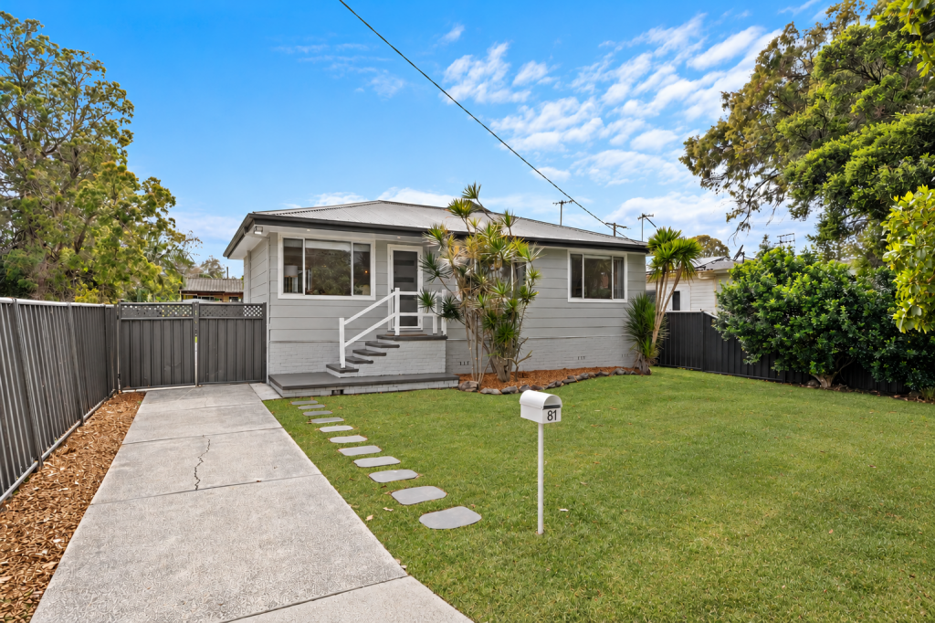 81 Kerry Cres, Berkeley Vale, NSW 2261