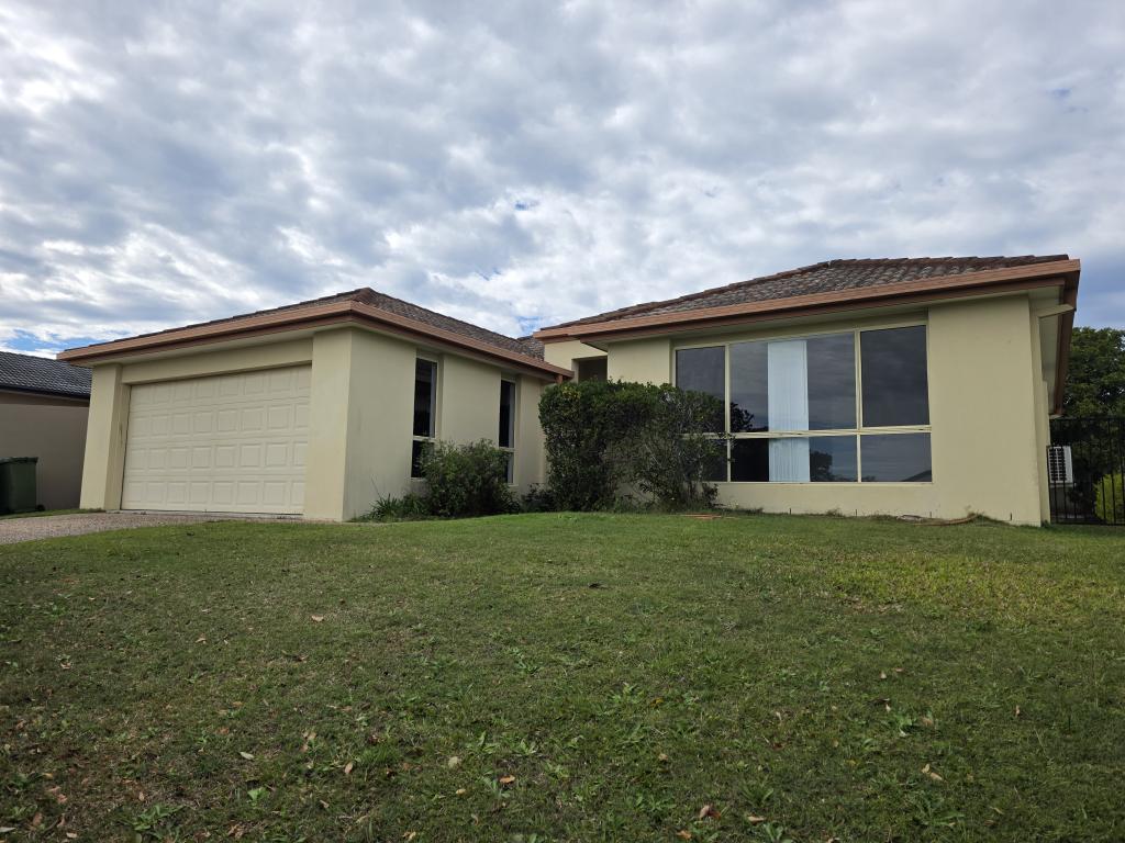 40 Maltravers Dr, Arundel, QLD 4214