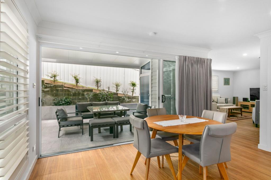 2/34 ROBERTSON ST, CONISTON, NSW 2500