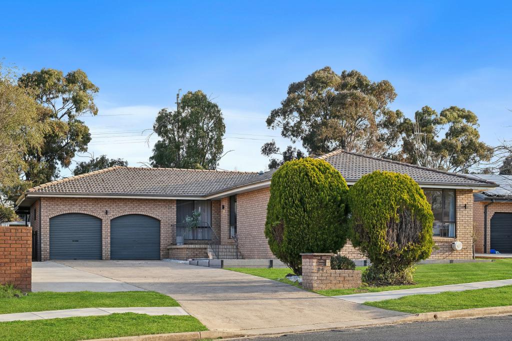 24 Seville Pde, Orange, NSW 2800