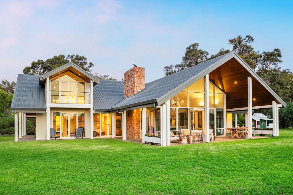 31 Grasstree Pl, Yallingup, WA 6282