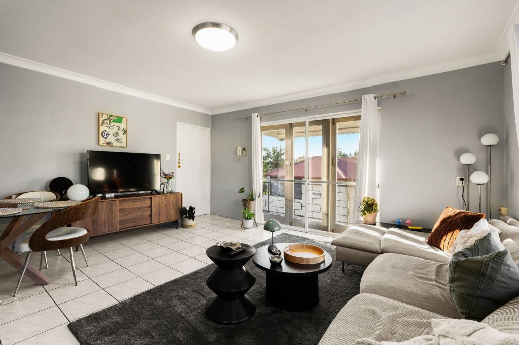 8/136 KINGSFORD SMITH DR, HAMILTON, QLD 4007