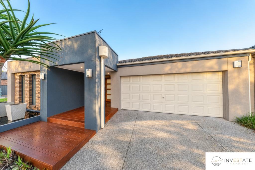 8 CENTRAL PARK BVD, DEER PARK, VIC 3023