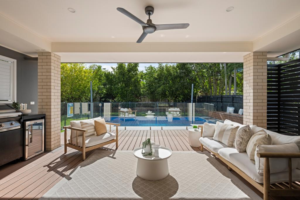 35 Camelot St, Tennyson, QLD 4105