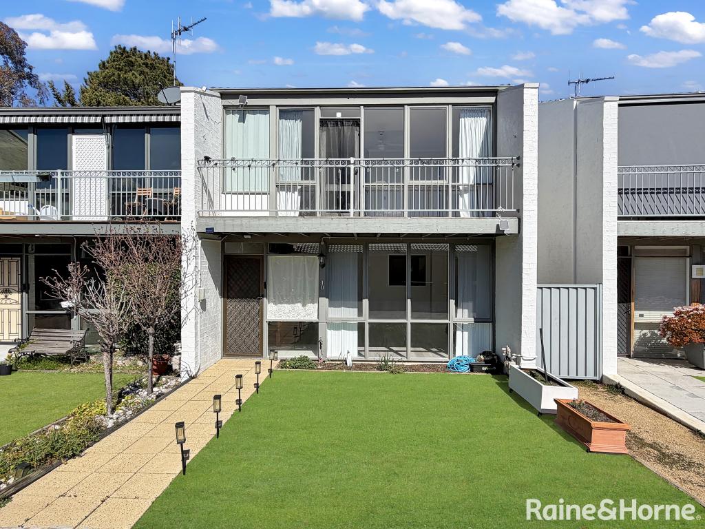 10/11 Campbell St, Queanbeyan, NSW 2620