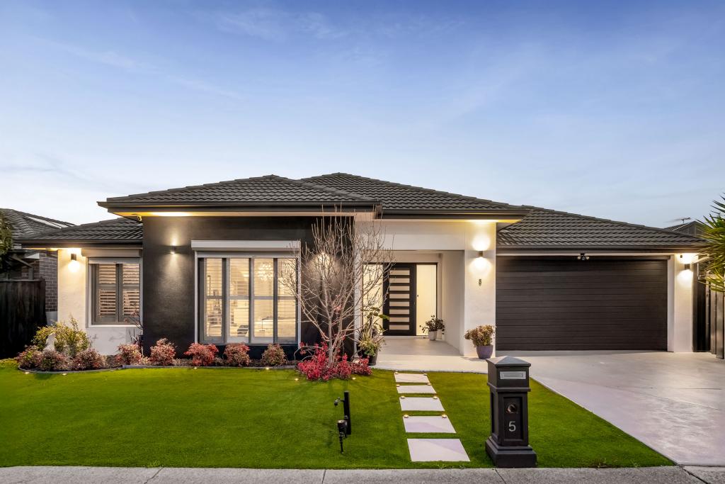 5 Pacific Bvd, Taylors Hill, VIC 3037