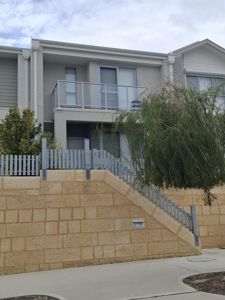 6e Leeward Ave, Eglinton, WA 6034