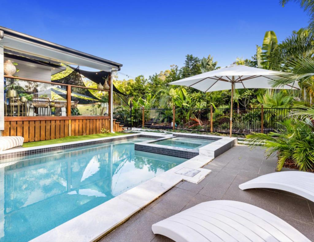 17 Wattlefield Rd, Little Mountain, QLD 4551