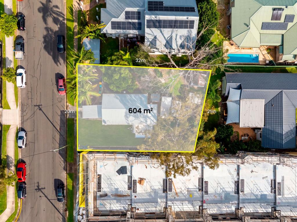 45 WARD ST, SOUTHPORT, QLD 4215