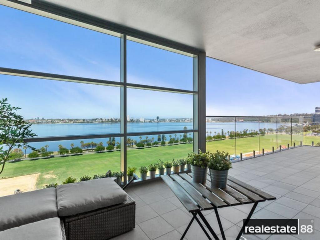 32/88 Terrace Rd, East Perth, WA 6004