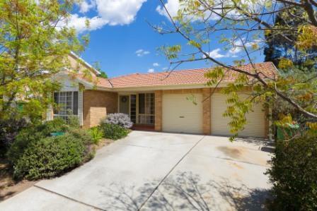 27 Patrick Brick Ct, Queanbeyan East, NSW 2620