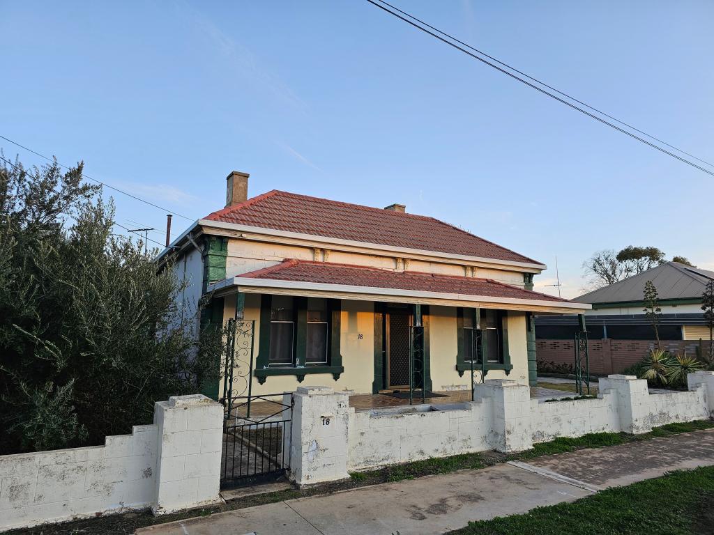 18 Baker St, Birkenhead, SA 5015