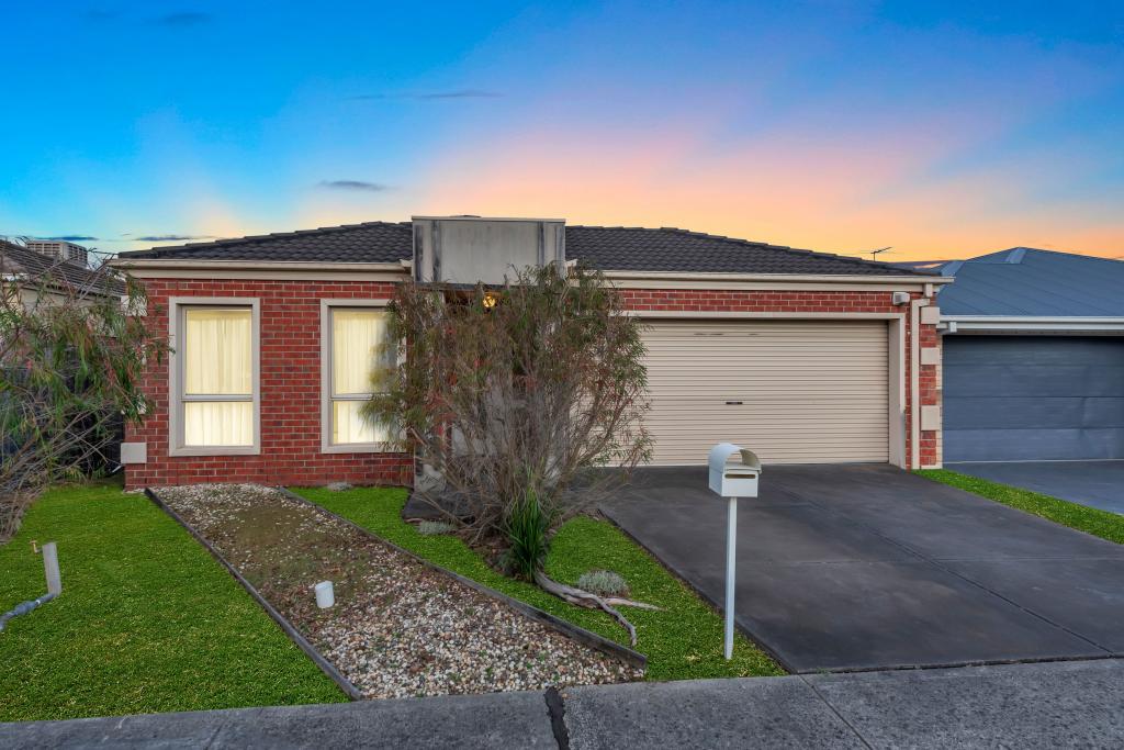 4 Persimmon Lane, Pakenham, VIC 3810