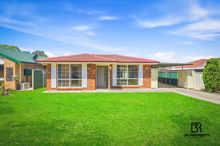 7 WINSOME AVE, PLUMPTON, NSW 2761