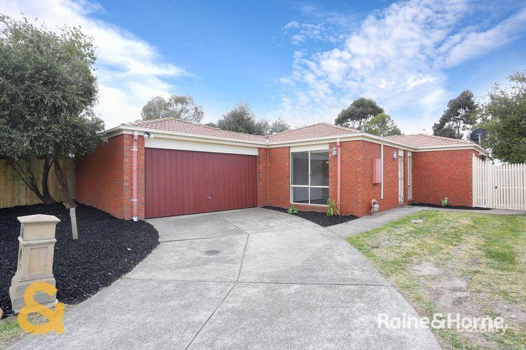 15 Thurmand Ct, Roxburgh Park, VIC 3064