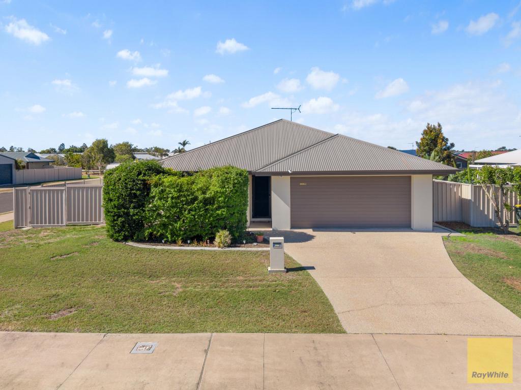 27 THORNTON ST, EMERALD, QLD 4720