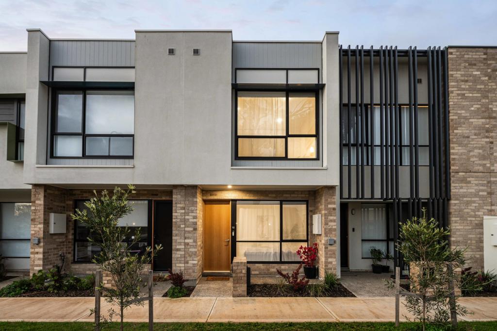 12 MADRAS ST, OAKLANDS PARK, SA 5046