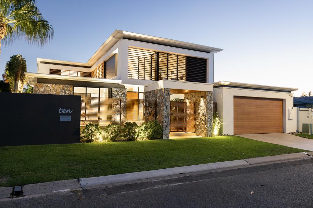 10 Coobowie St, Broadbeach Waters, QLD 4218