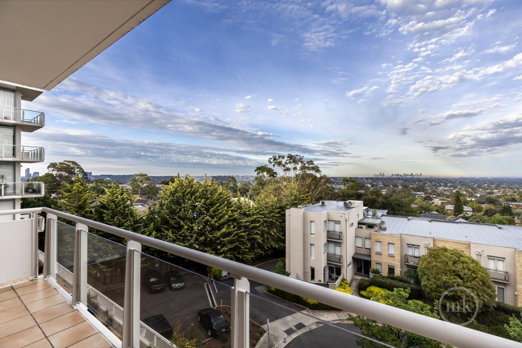 3002/2 Sovereign Point Ct, Doncaster, VIC 3108