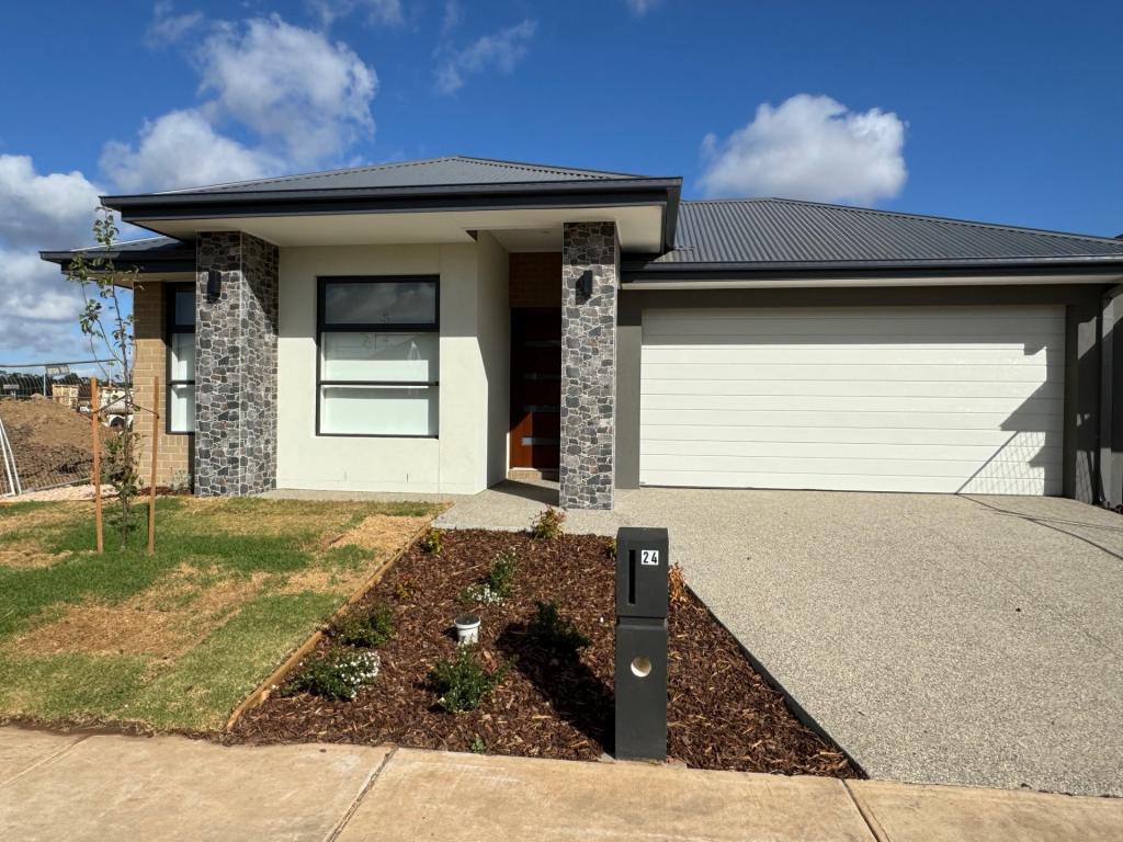 24 Shanti Cct, Werribee, VIC 3030