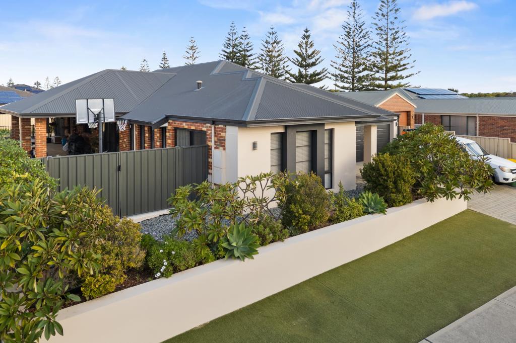 4 Vila Do Porto Cres, Secret Harbour, WA 6173